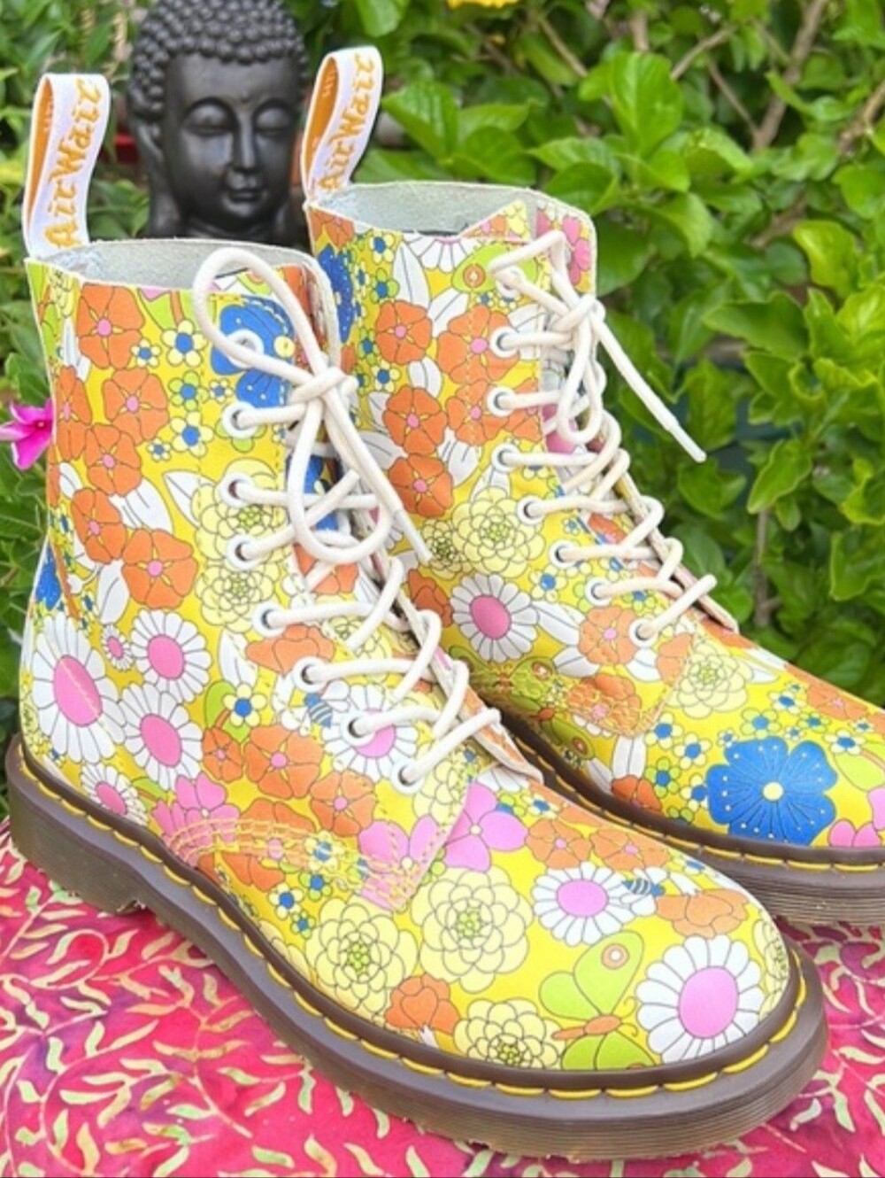 Dr. Martens RARE Pascal Daisy Retro  Floral Lace-Up Boots. Size 8 - Picture 3 of 15